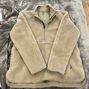 Nike pull over